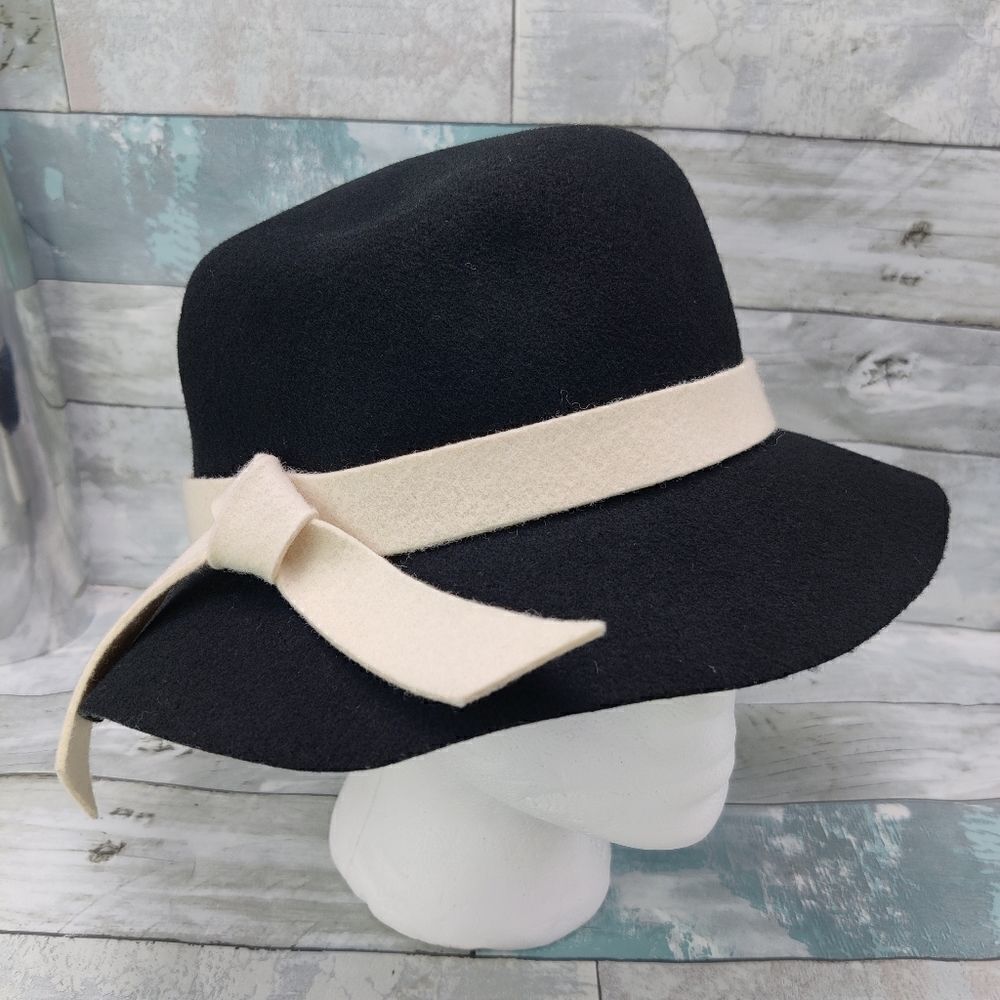 Black Wool Felt Cloche Bucket Hat w/ Cream Felt Band & Bow 57 cm 22.5"